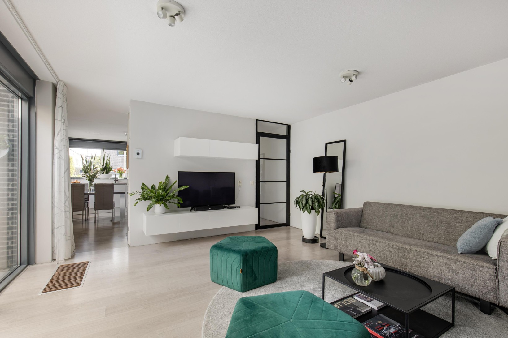 Hoekwoning te koop: Zuidertoren 11, Hoofddorp