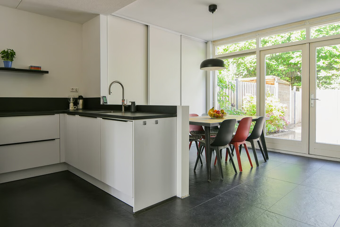 Hoekwoning te koop: Schuilenburg 68, Hoofddorp