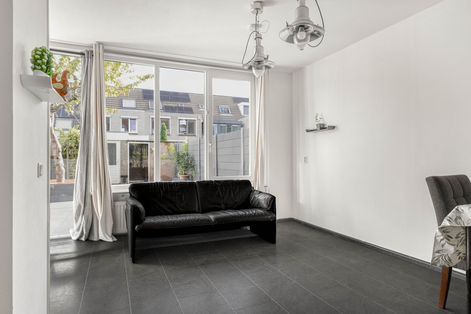 Tussenwoning te koop: Marga Klompésingel 34, Hoofddorp