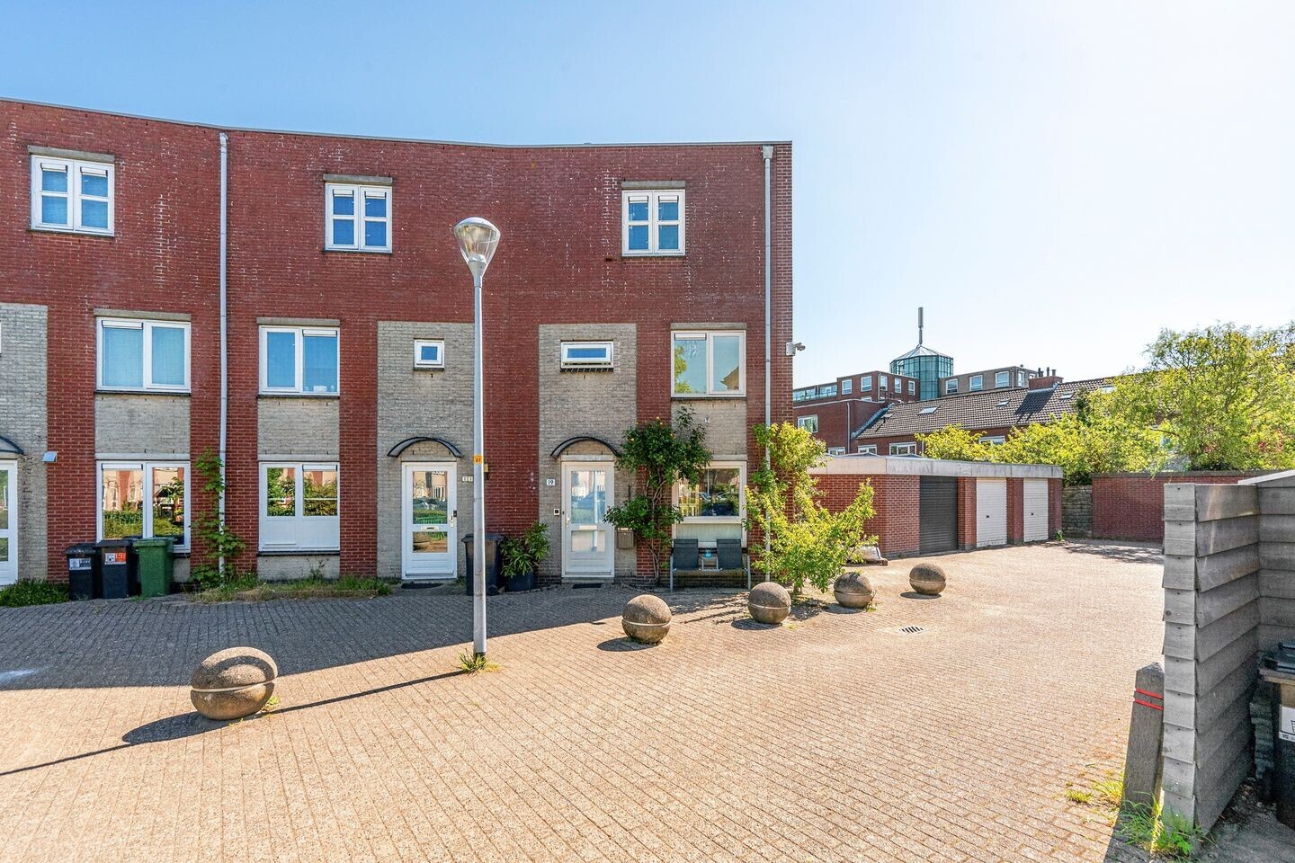 Tussenwoning te koop: Etty Hillesumplantsoen 19, Hoofddorp