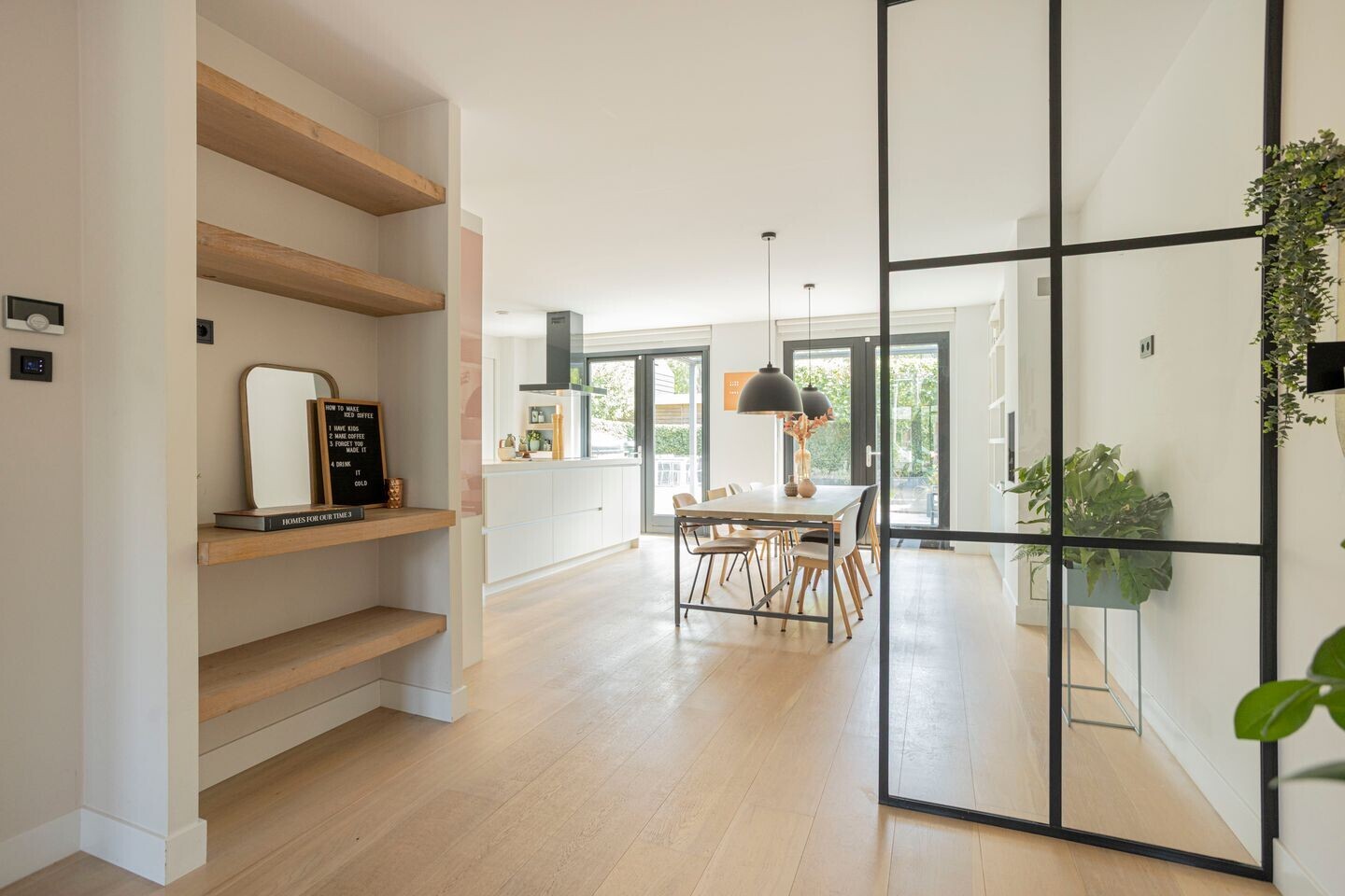 Twee-onder-één-kap te koop: Elisa van Calcarstraat 36C, Hoofddorp
