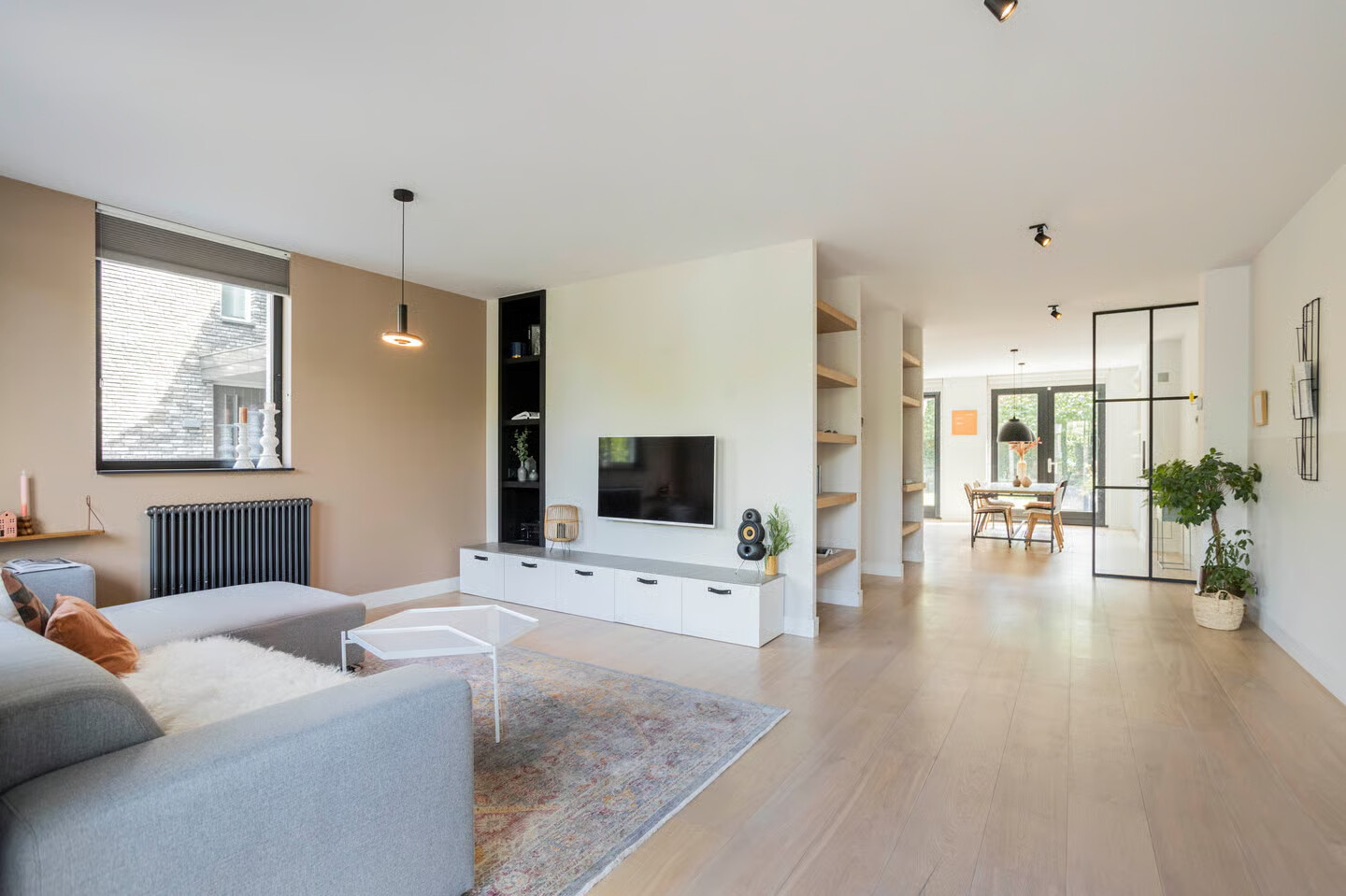 Twee-onder-één-kap te koop: Elisa van Calcarstraat 36C, Hoofddorp
