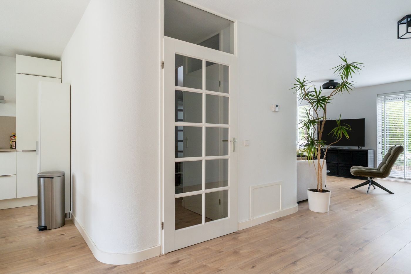 Tussenwoning te koop: Roosje Vosplantsoen 12, Hoofddorp