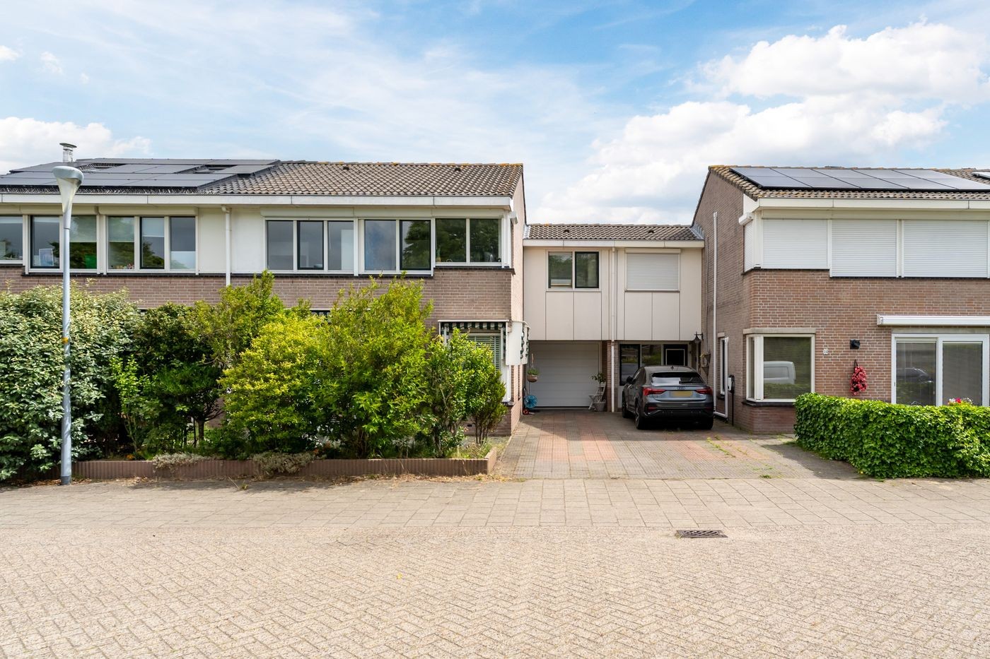 Tussenwoning te koop: Roosje Vosplantsoen 12, Hoofddorp