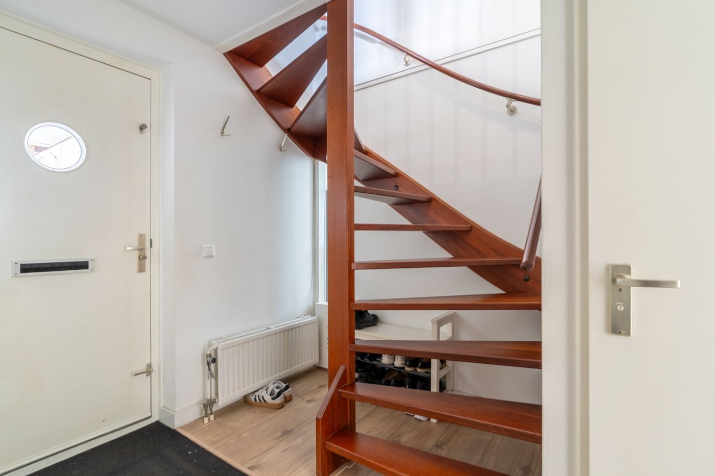 Tussenwoning te koop: Roosje Vosplantsoen 12, Hoofddorp