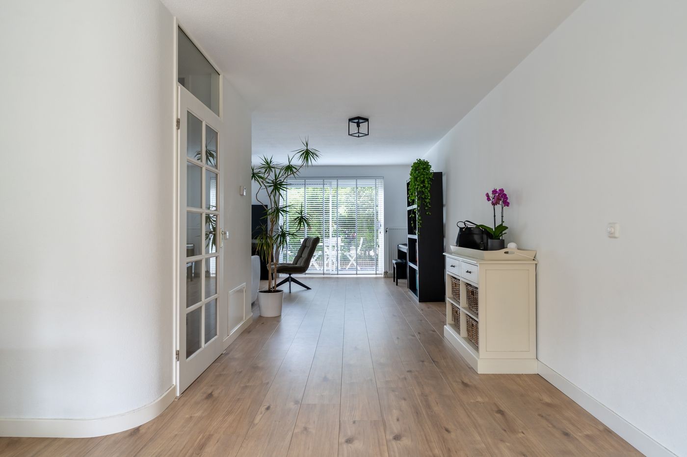 Tussenwoning te koop: Roosje Vosplantsoen 12, Hoofddorp