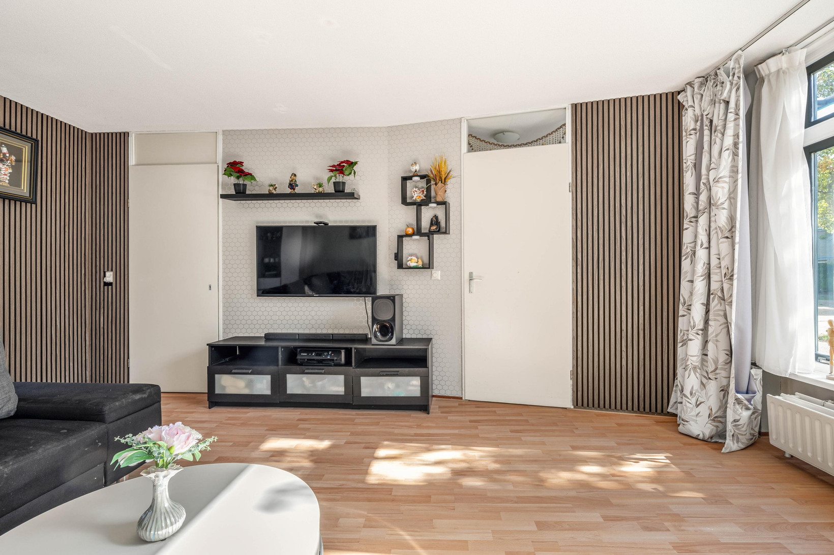 Hoekwoning te koop: Anna Reynvaanhof 13, Hoofddorp