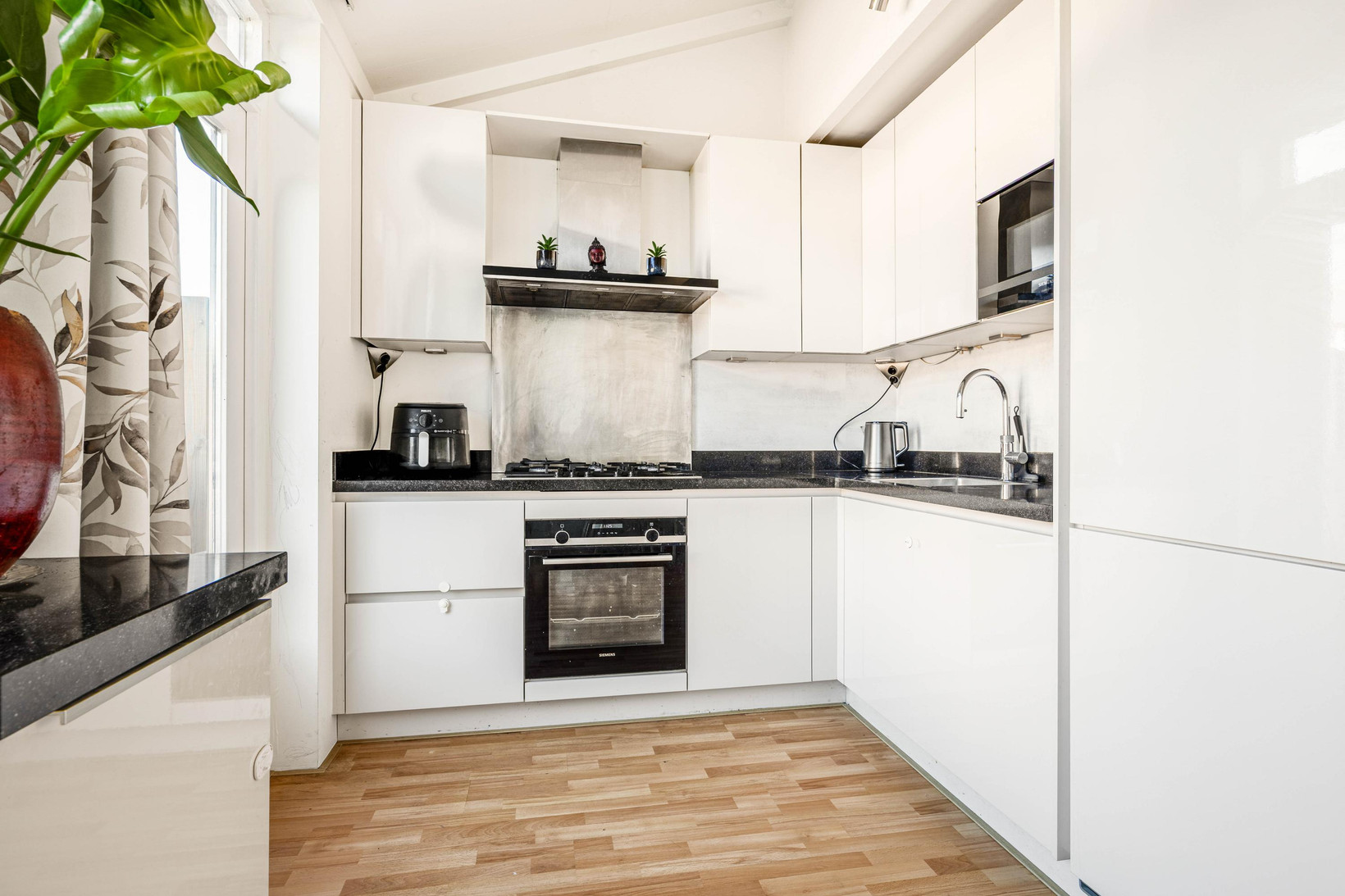 Hoekwoning te koop: Anna Reynvaanhof 13, Hoofddorp
