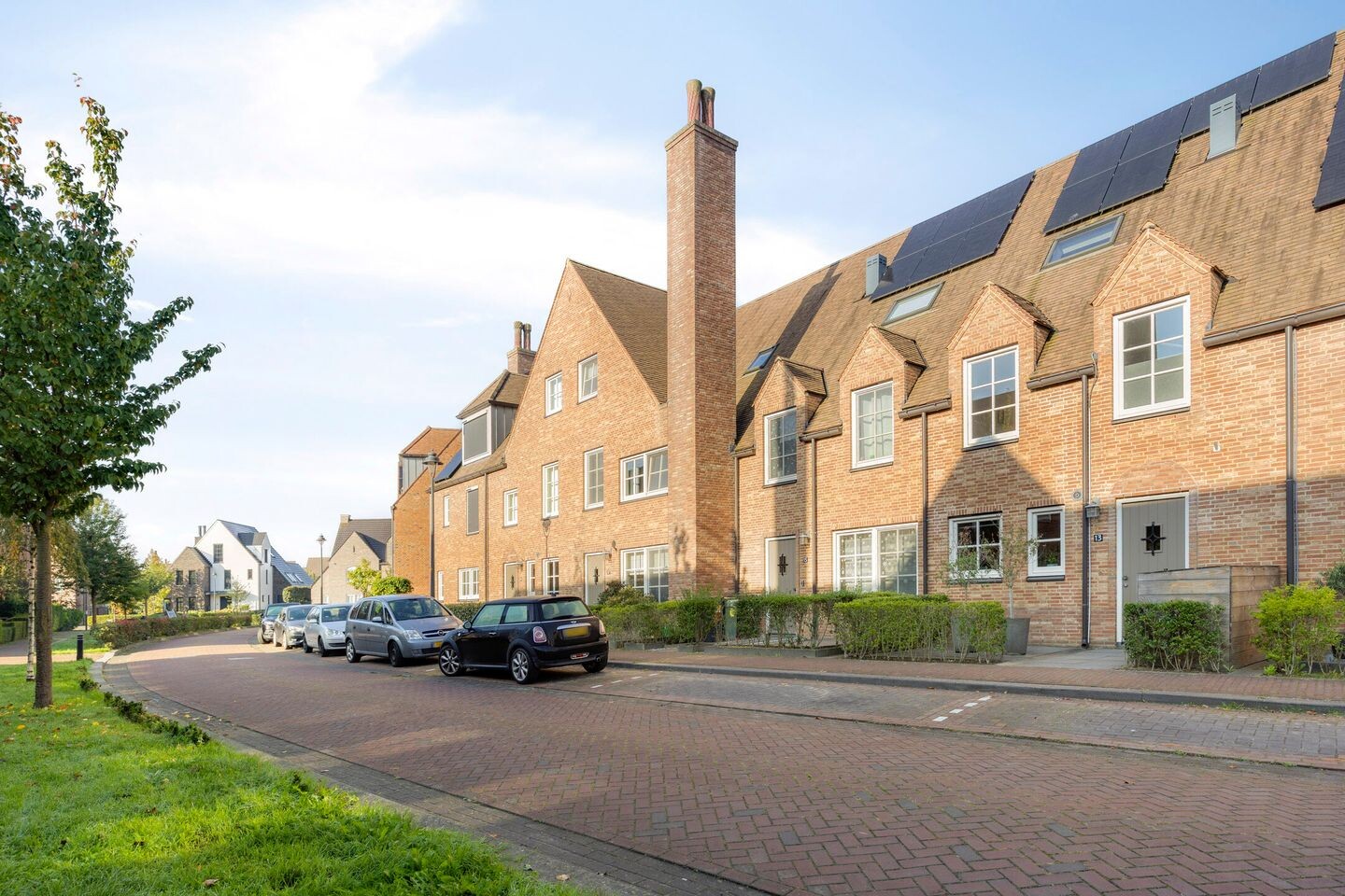 Tussenwoning te koop: Anna van Kleeflaan 13, Hoofddorp
