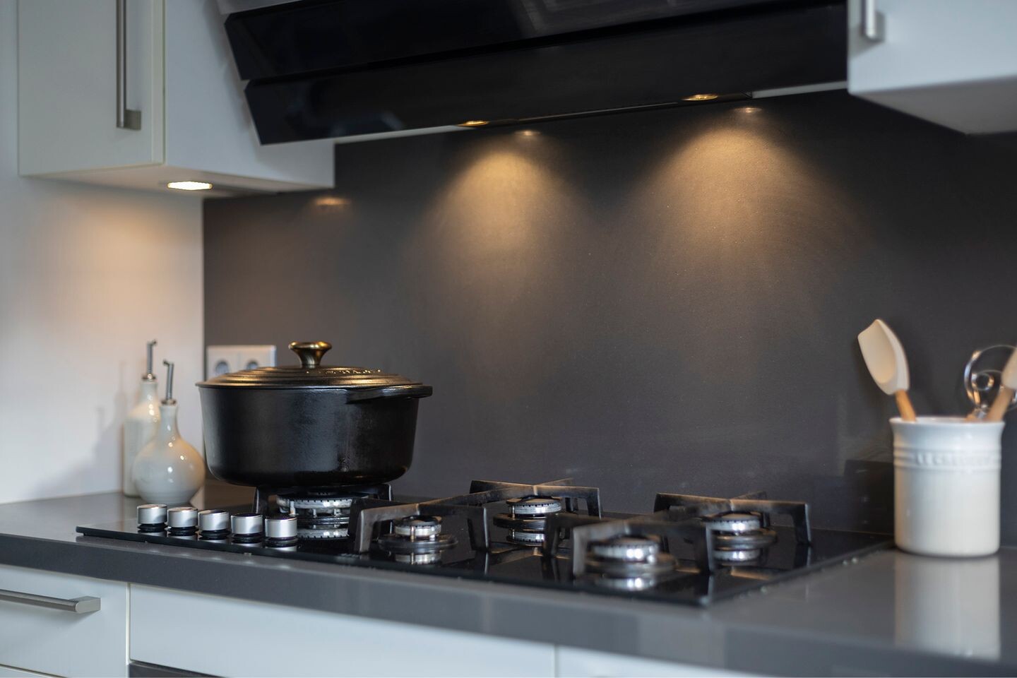 Tussenwoning te koop: Anna van Kleeflaan 13, Hoofddorp