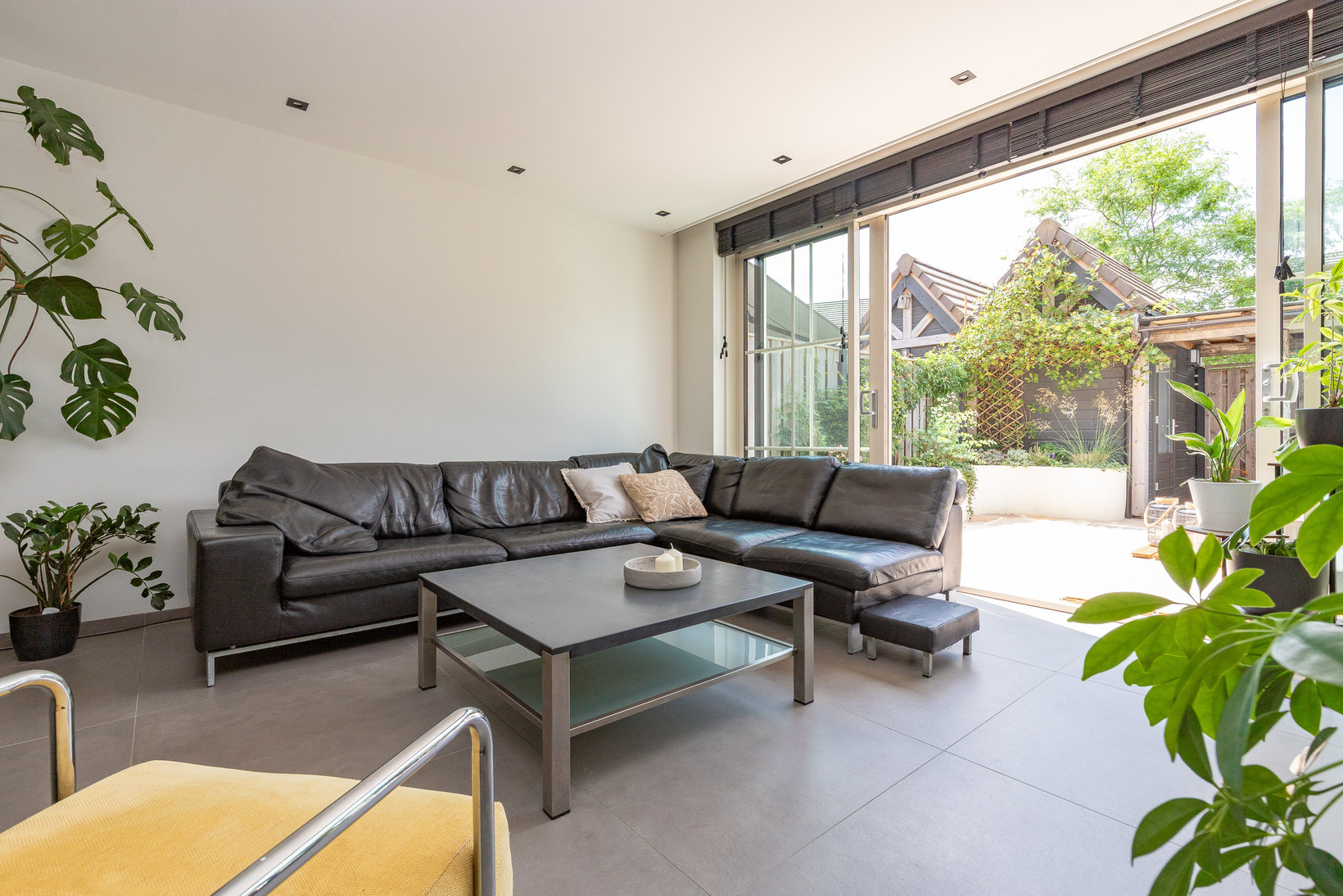 Tussenwoning te koop: Thomas Morelaan 98, Hoofddorp
