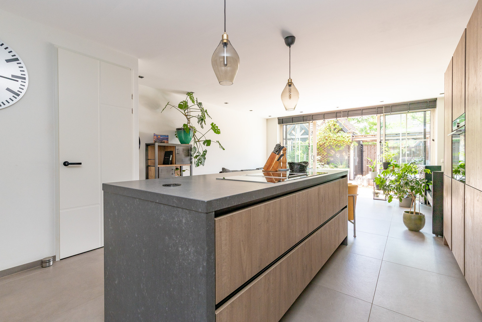 Tussenwoning te koop: Thomas Morelaan 98, Hoofddorp