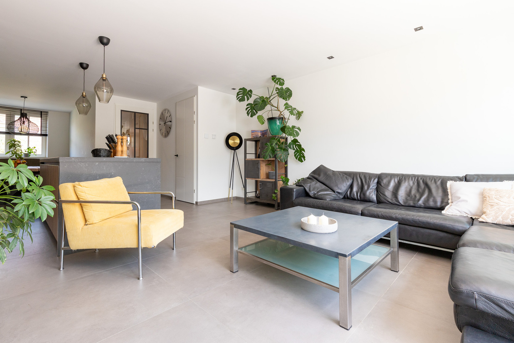 Tussenwoning te koop: Thomas Morelaan 98, Hoofddorp