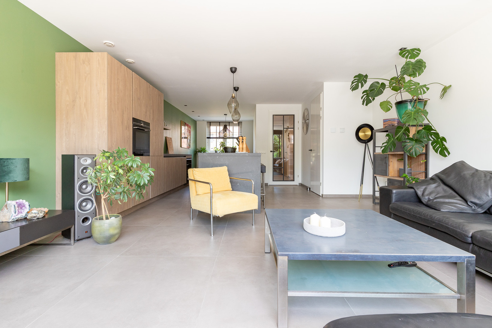 Tussenwoning te koop: Thomas Morelaan 98, Hoofddorp