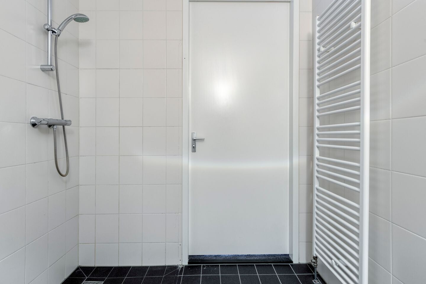 Tussenwoning te koop: Elemastraat 37, Nieuw-Vennep