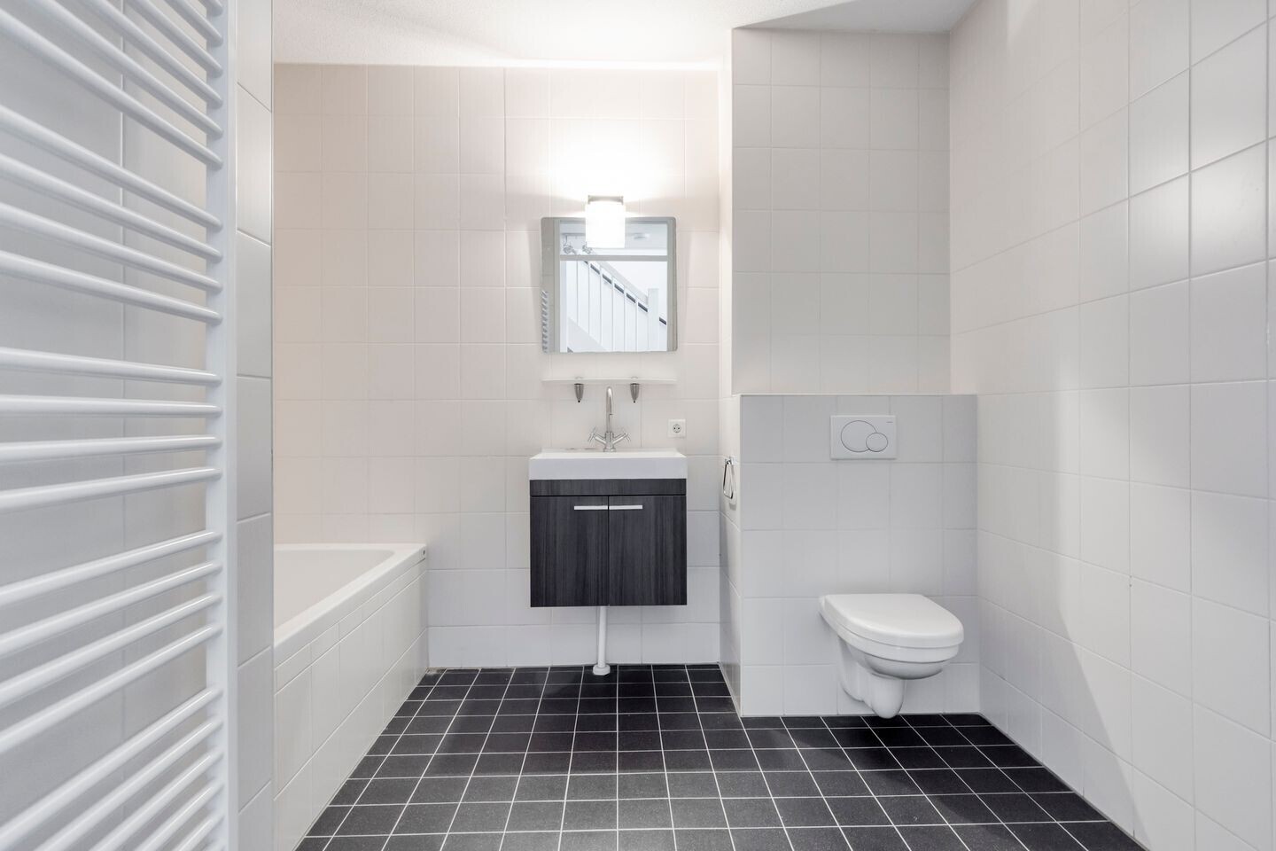 Tussenwoning te koop: Elemastraat 37, Nieuw-Vennep