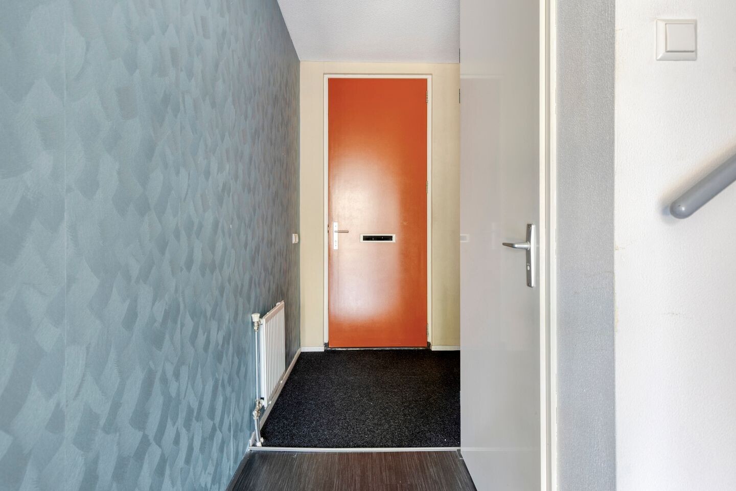 Tussenwoning te koop: Elemastraat 37, Nieuw-Vennep