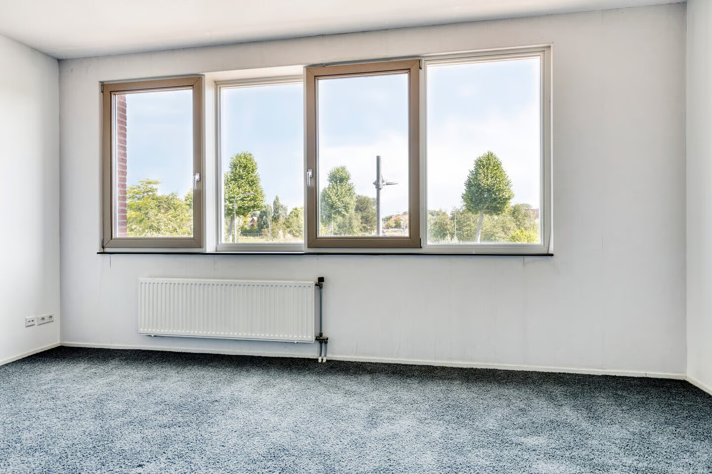 Tussenwoning te koop: Elemastraat 37, Nieuw-Vennep
