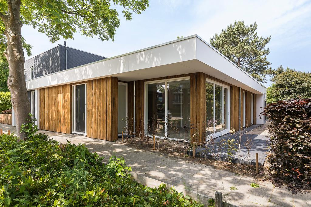 Tussenwoning te huur: Dokter Van Haeringenplantsoen 10, Nieuw-Vennep