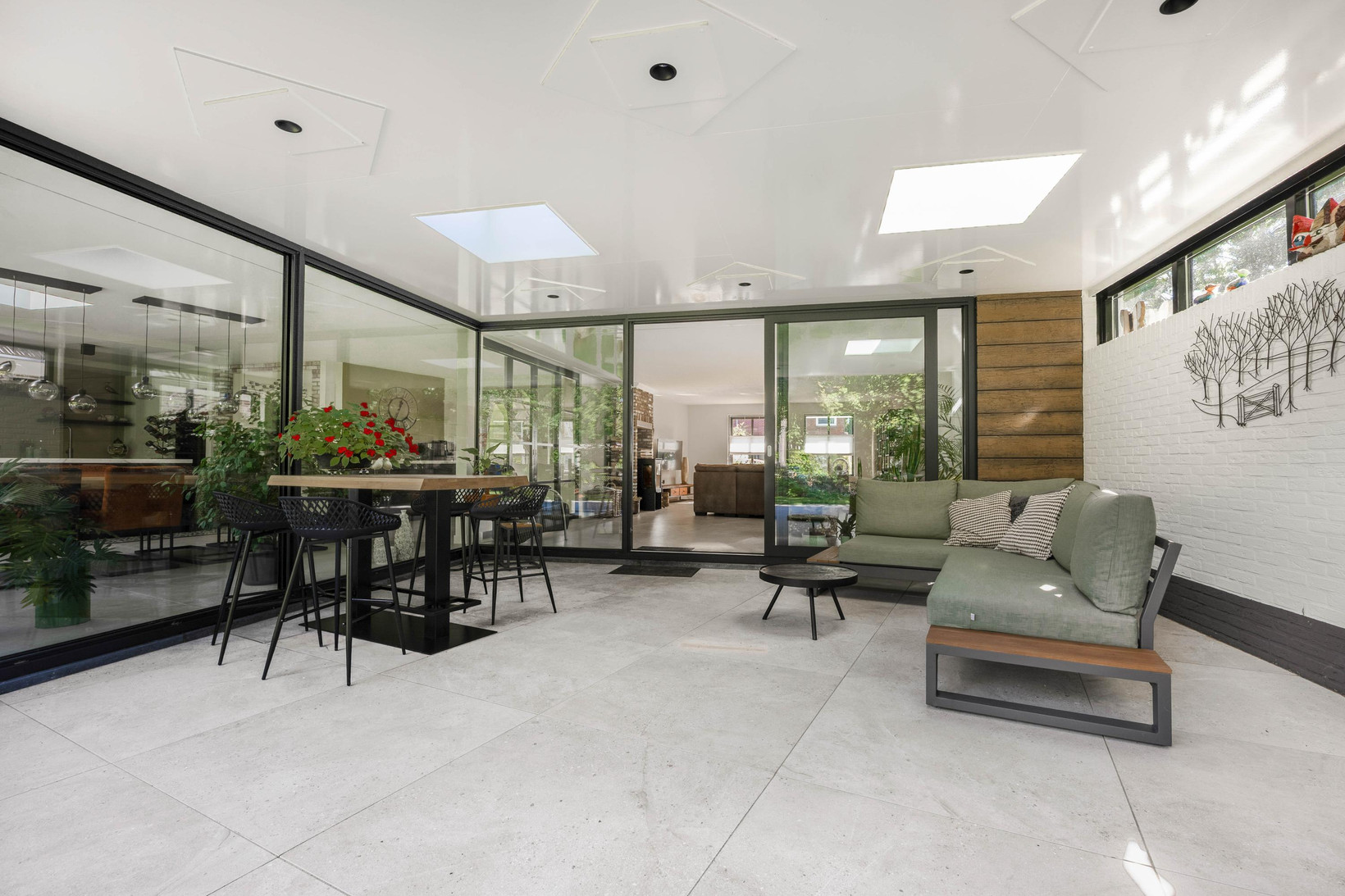 Vrijstaande woning te koop: Sportveldweg 37, Nieuw-Vennep