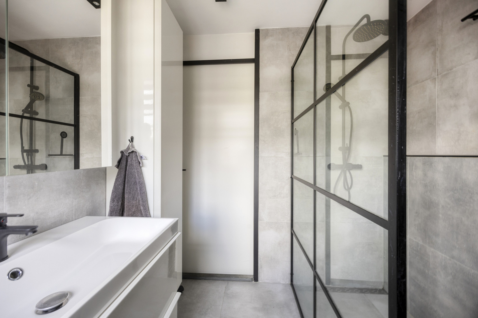 Tussenwoning te koop: Bachlaan 54, Nieuw-Vennep