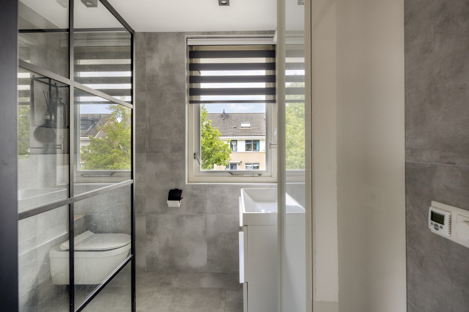 Tussenwoning te koop: Bachlaan 54, Nieuw-Vennep