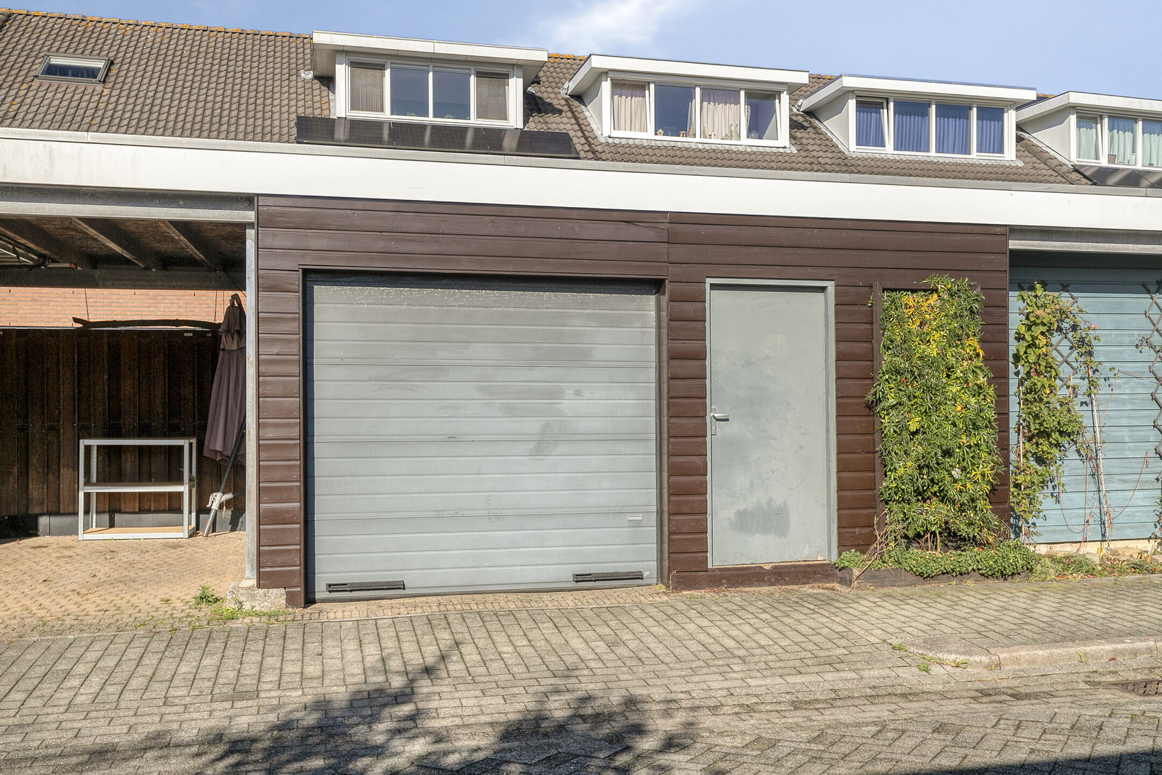 Tussenwoning te koop: Paganiniplantsoen 47, Nieuw-Vennep
