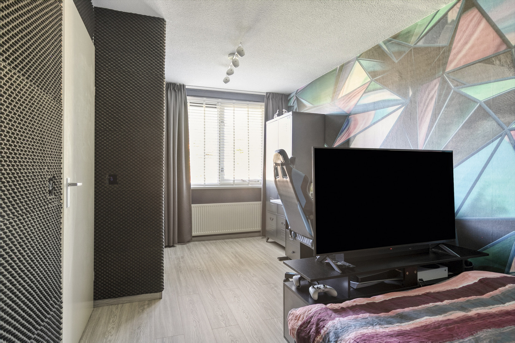 Tussenwoning te koop: Paganiniplantsoen 47, Nieuw-Vennep