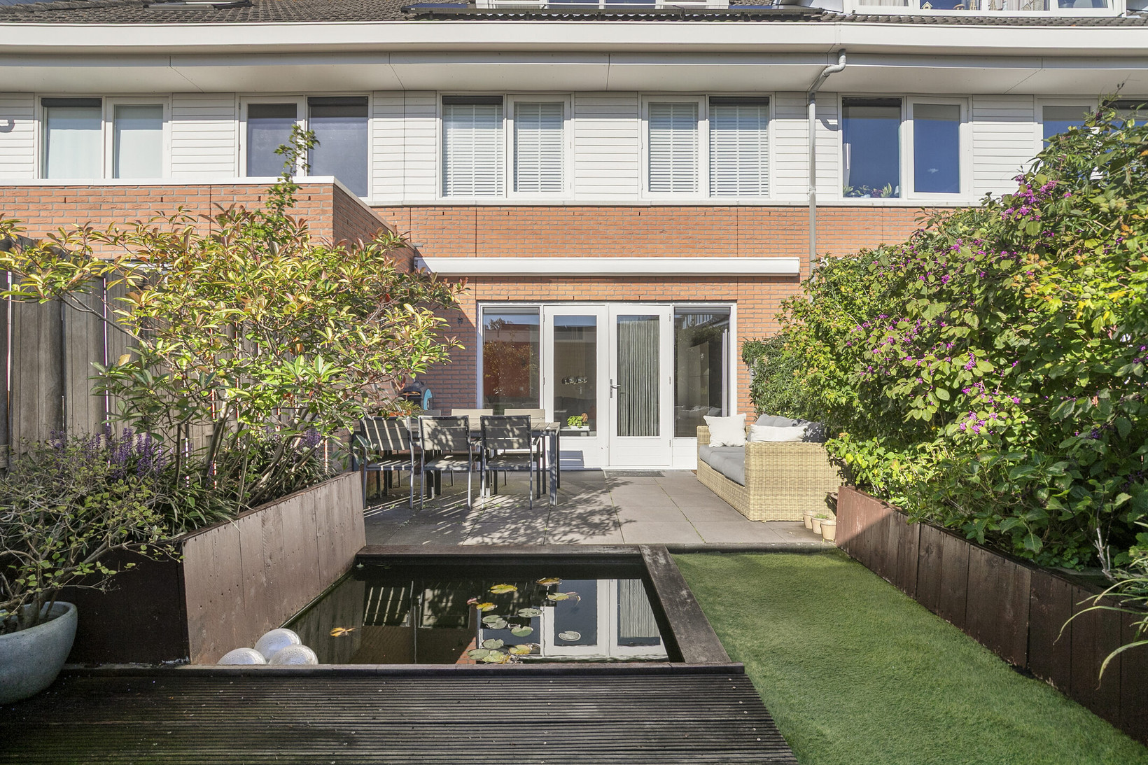 Tussenwoning te koop: Paganiniplantsoen 47, Nieuw-Vennep