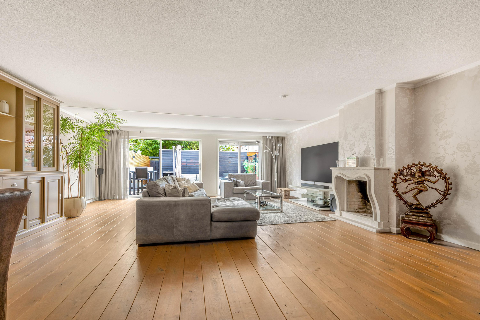 Tussenwoning te koop: Laan van Gildestein 63, Nieuw-Vennep