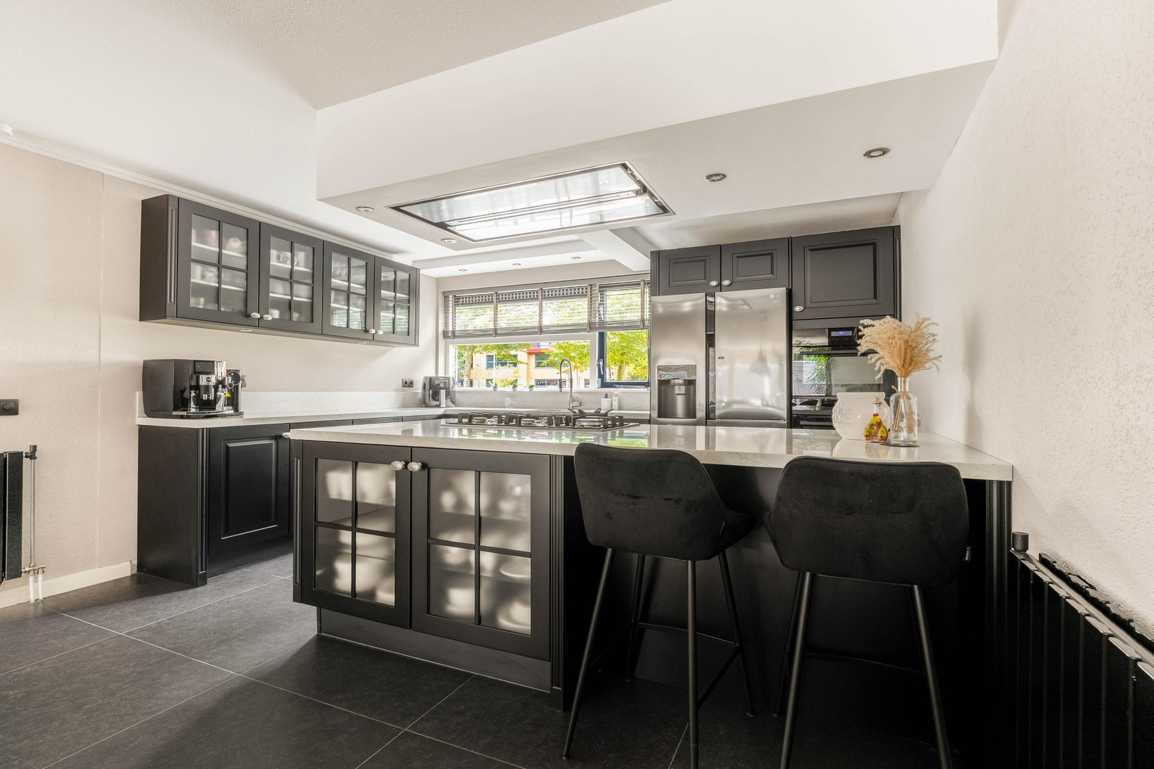 Tussenwoning te koop: Laan van Gildestein 63, Nieuw-Vennep