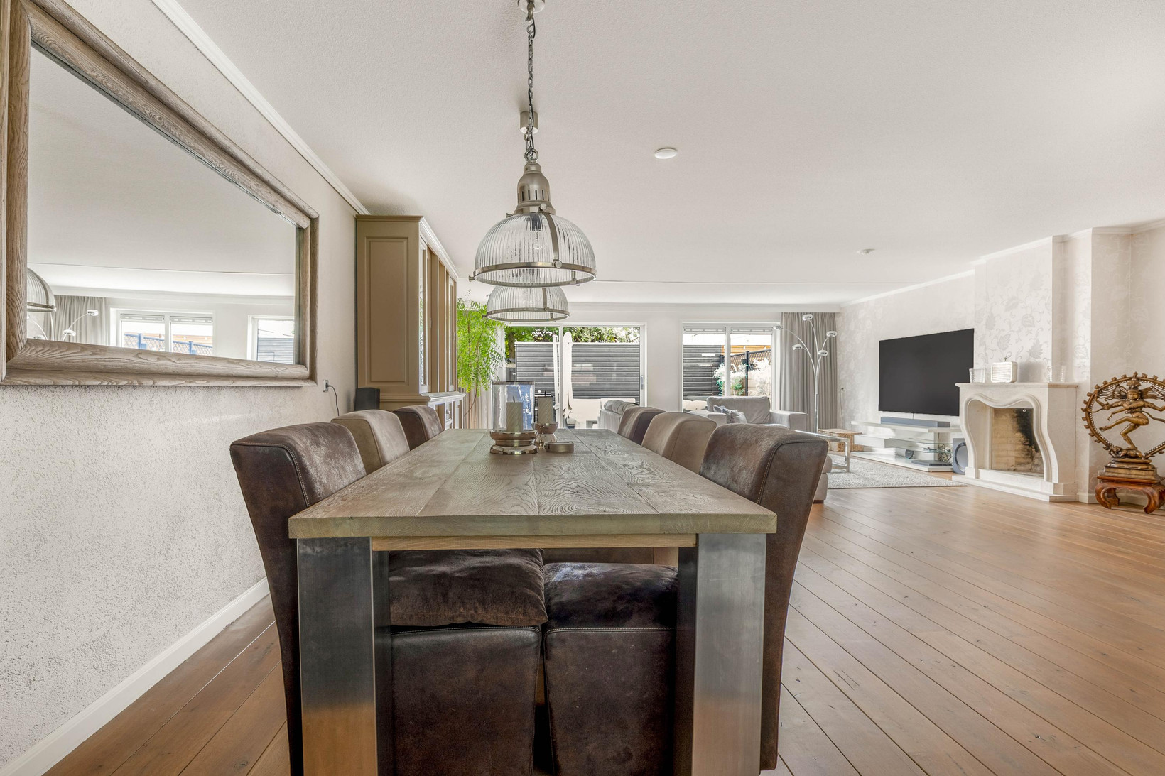 Tussenwoning te koop: Laan van Gildestein 63, Nieuw-Vennep