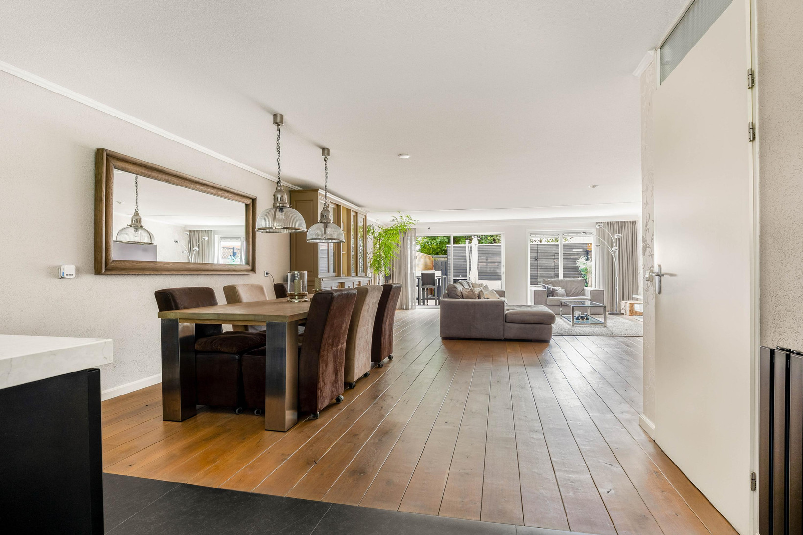 Tussenwoning te koop: Laan van Gildestein 63, Nieuw-Vennep