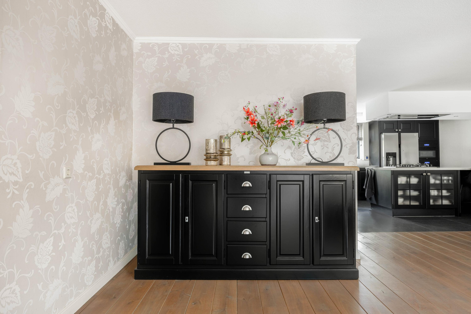 Tussenwoning te koop: Laan van Gildestein 63, Nieuw-Vennep
