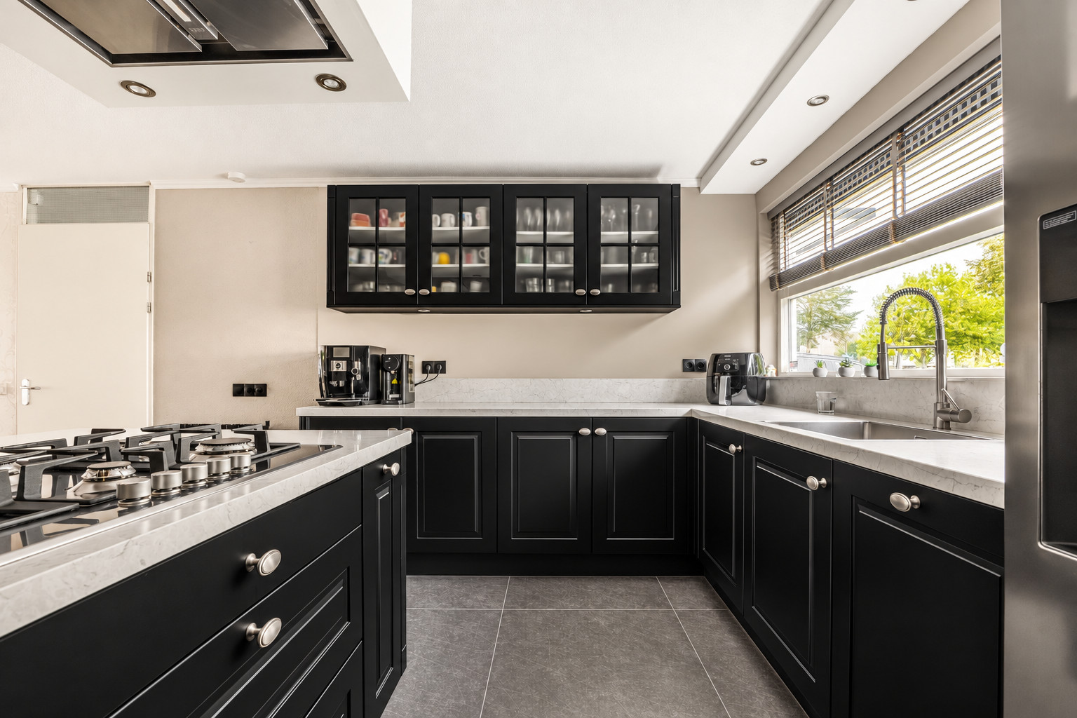 Tussenwoning te koop: Laan van Gildestein 63, Nieuw-Vennep