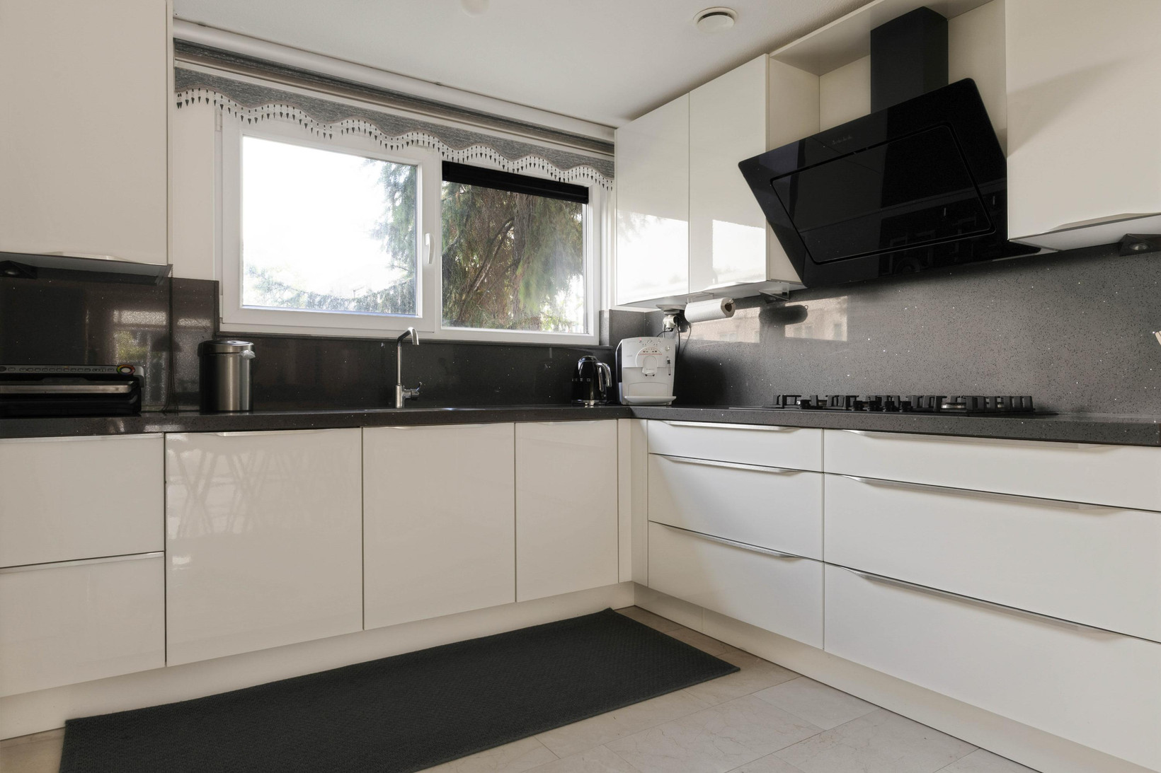 Tussenwoning te koop: Buinerveld 32, Nieuw-Vennep