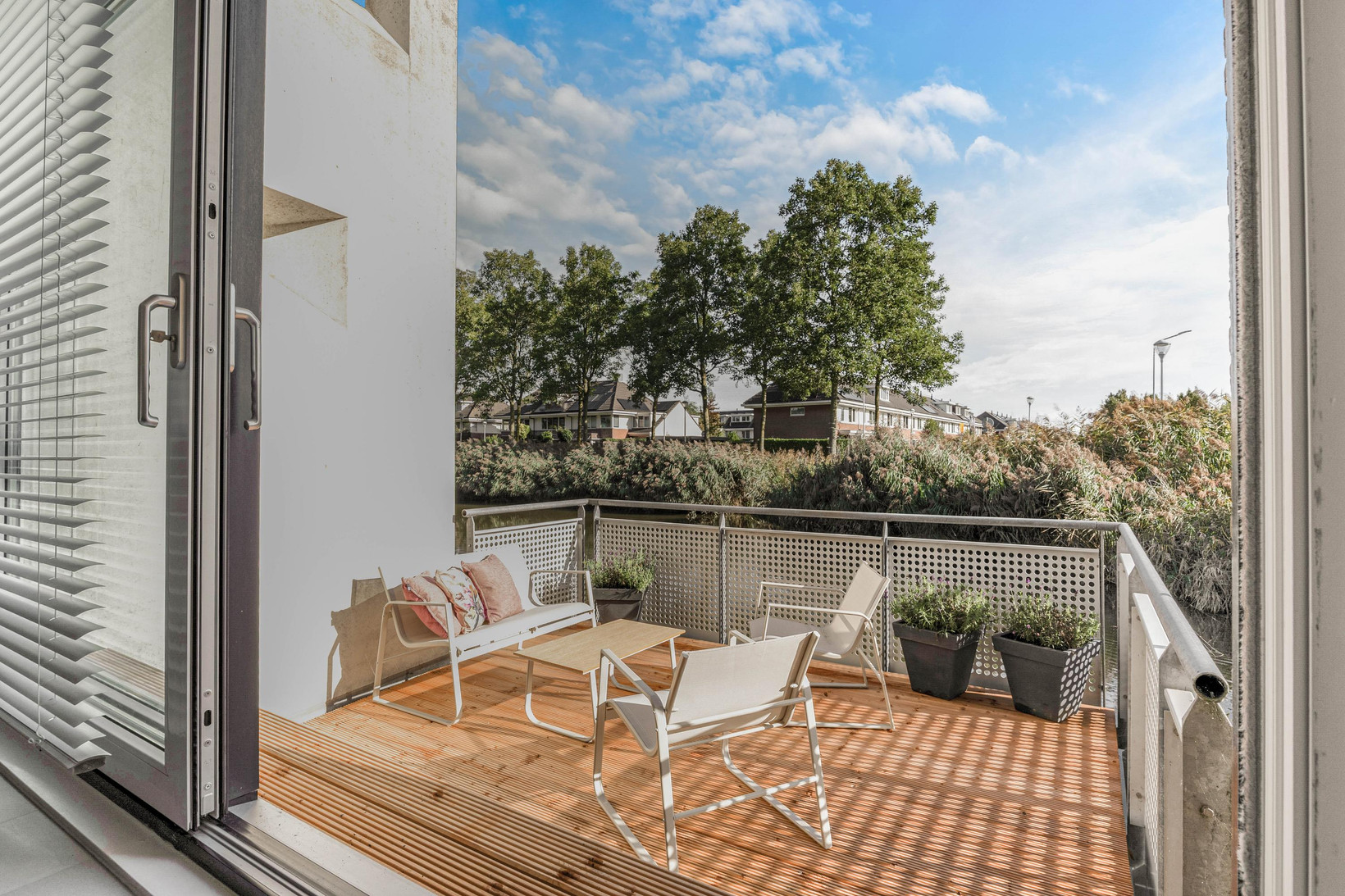 Hoekwoning te koop: Flierveld 1, Nieuw-Vennep