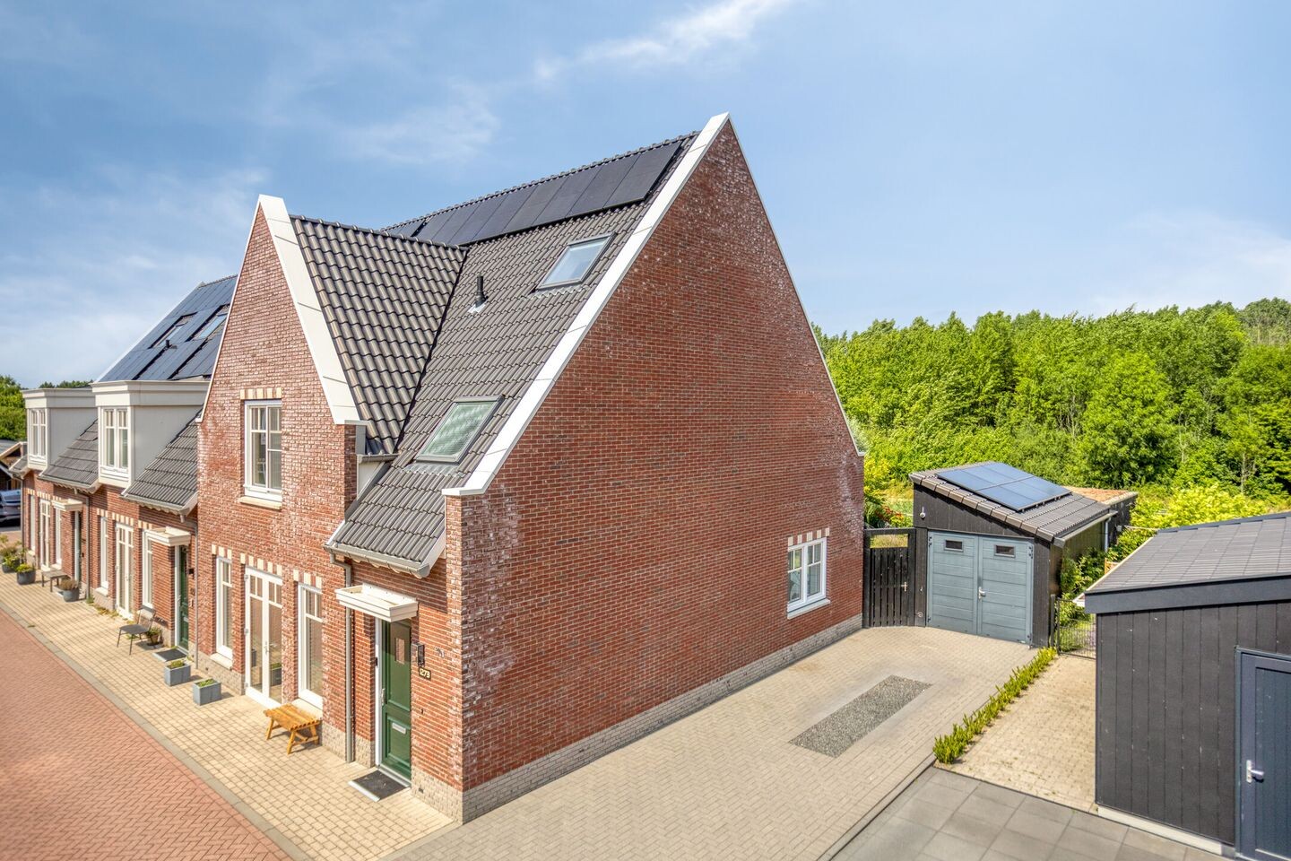 Hoekwoning te koop: Hoofdweg 1273, Nieuw-Vennep
