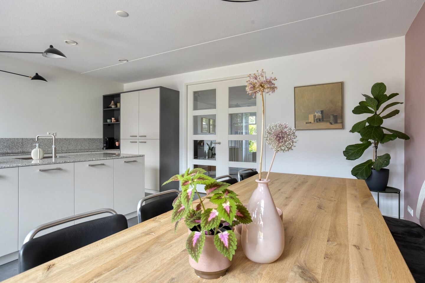 Hoekwoning te koop: Hoofdweg 1273, Nieuw-Vennep