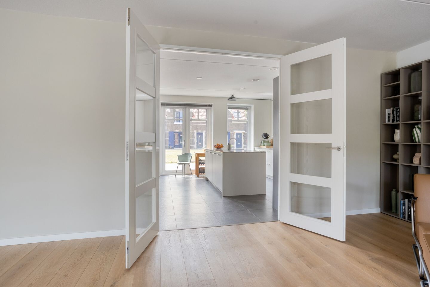 Hoekwoning te koop: Hoofdweg 1273, Nieuw-Vennep