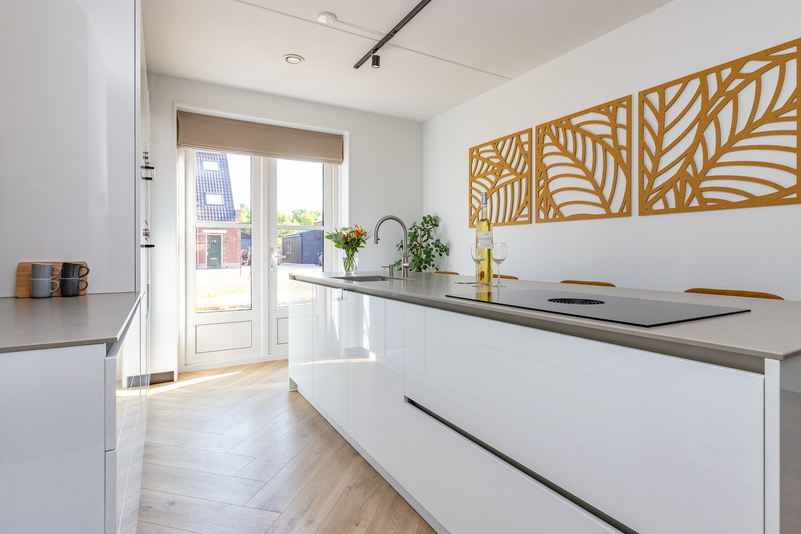 Tussenwoning te koop: Hoofdweg 1289, Nieuw-Vennep