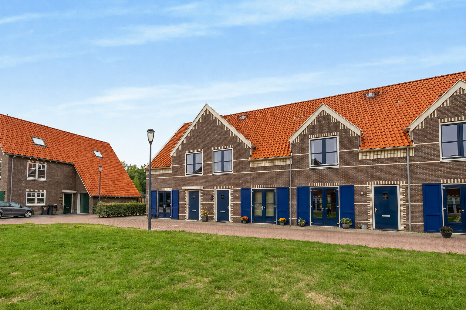 Tussenwoning te koop: Hoofdweg 1289, Nieuw-Vennep