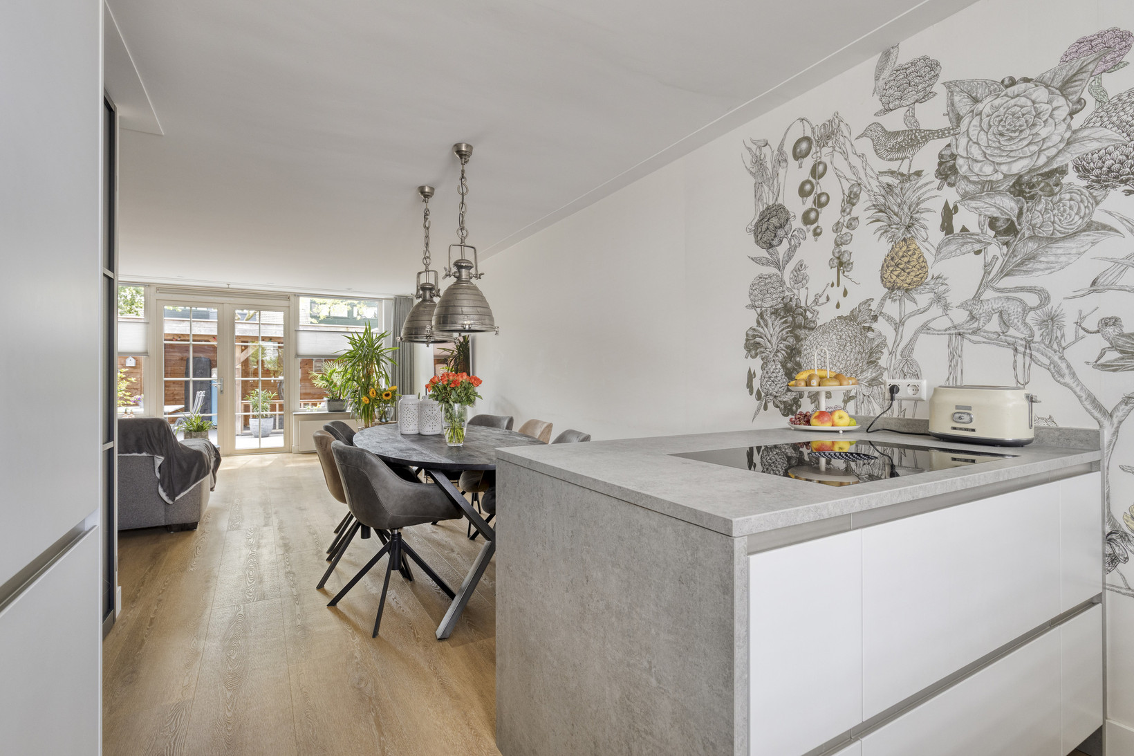 Tussenwoning te koop: Adingmoor 8, Nieuw-Vennep