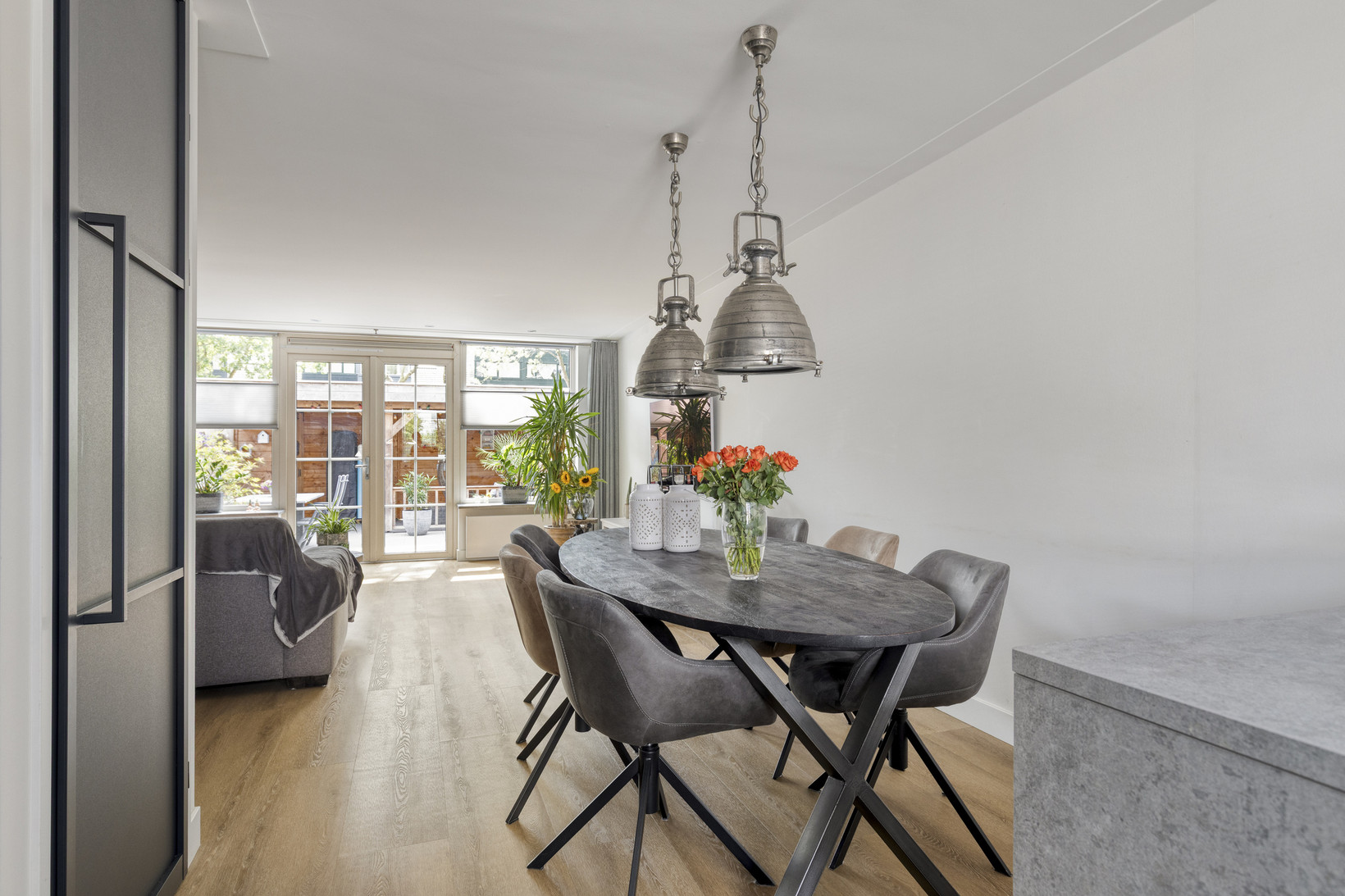 Tussenwoning te koop: Adingmoor 8, Nieuw-Vennep