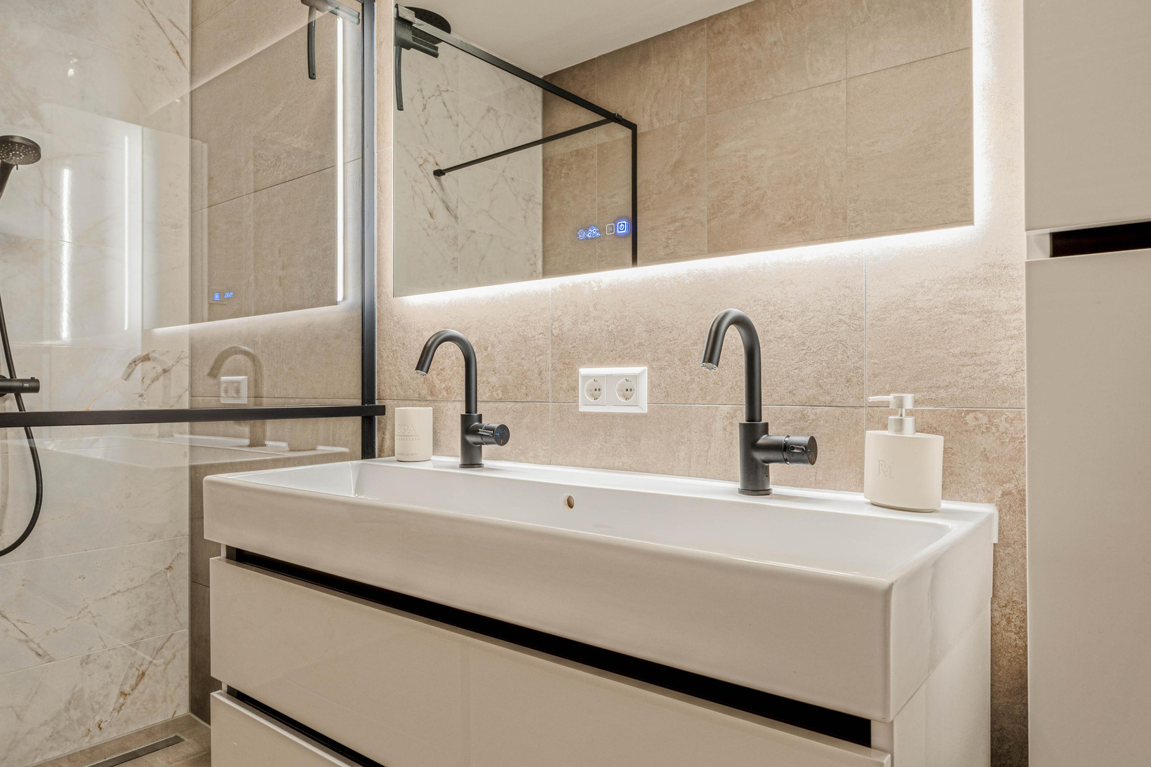 Appartement te koop: Westerkwartier 77, Nieuw-Vennep