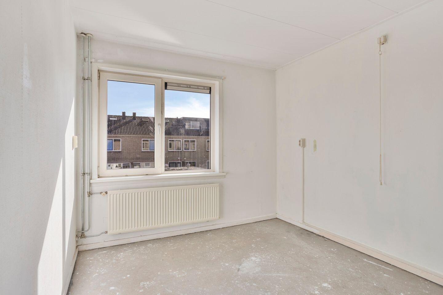 Tussenwoning te koop: Beinsdorpstraat 3, Nieuw-Vennep
