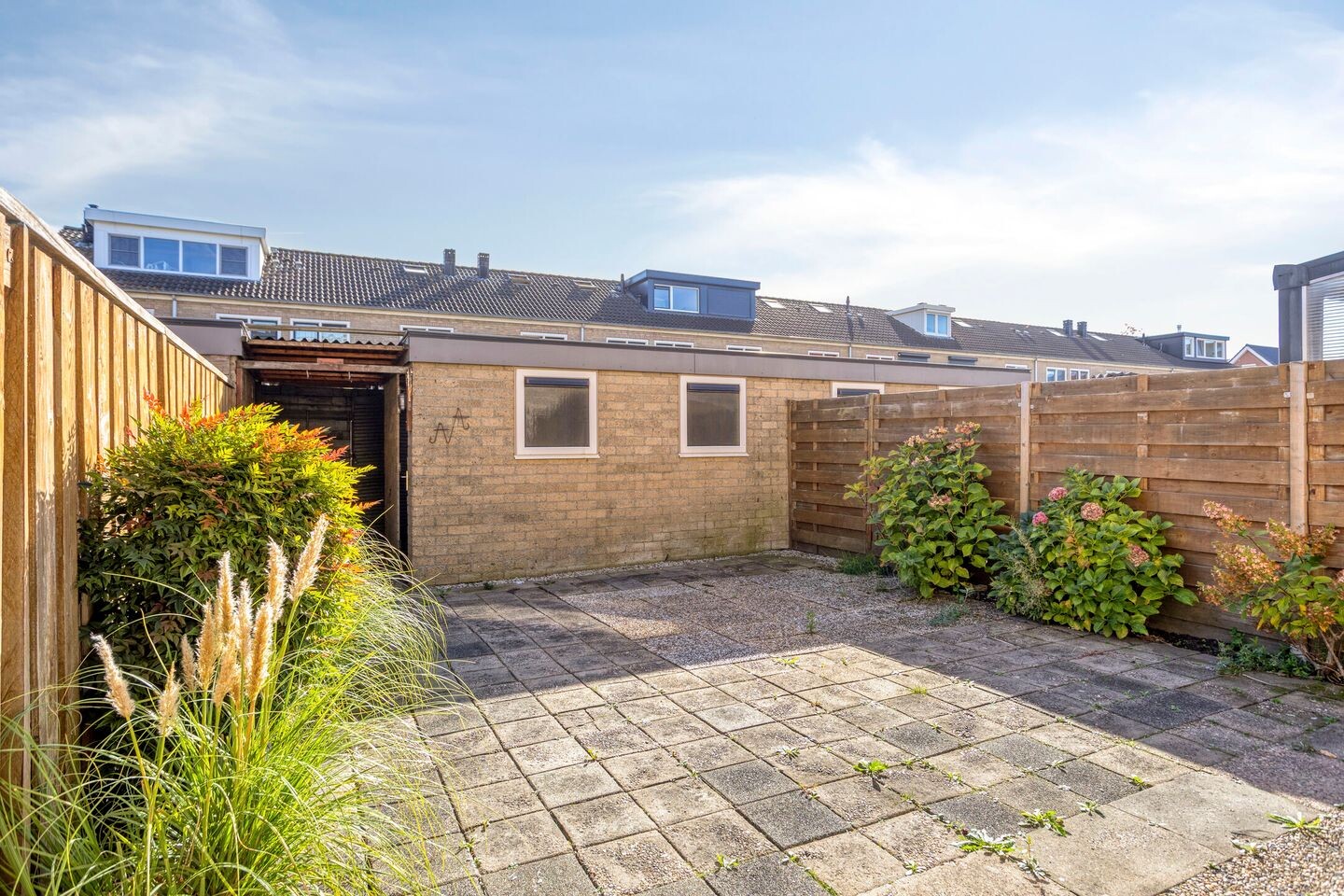 Tussenwoning te koop: Beinsdorpstraat 3, Nieuw-Vennep