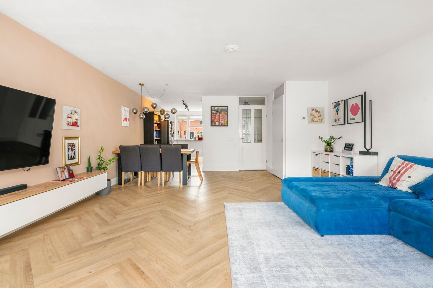 Tussenwoning te koop: Figarolaan 45, Nieuw-Vennep
