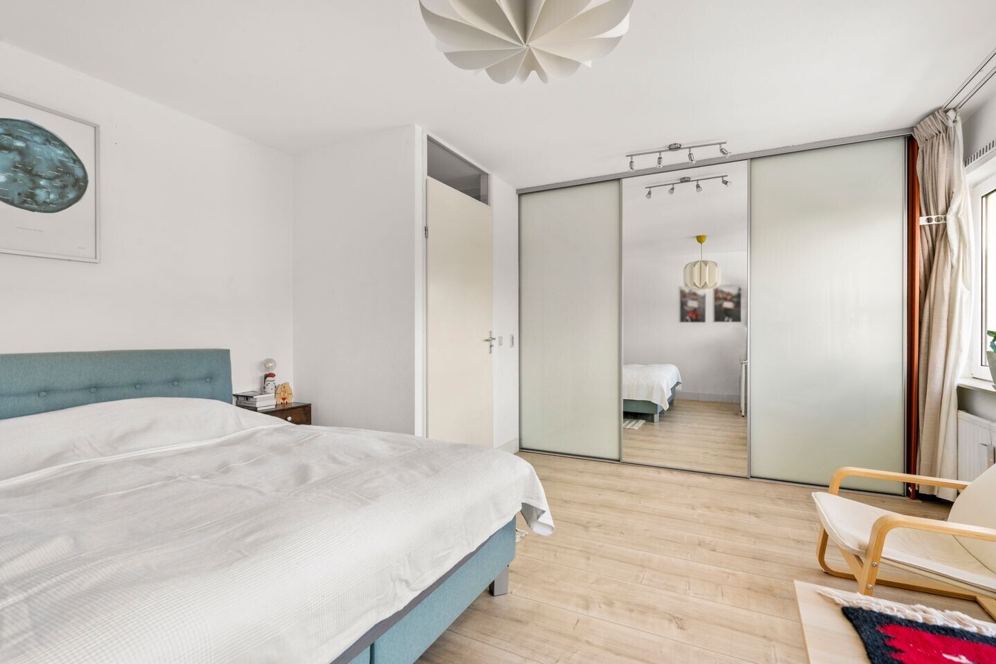 Tussenwoning te koop: Figarolaan 45, Nieuw-Vennep