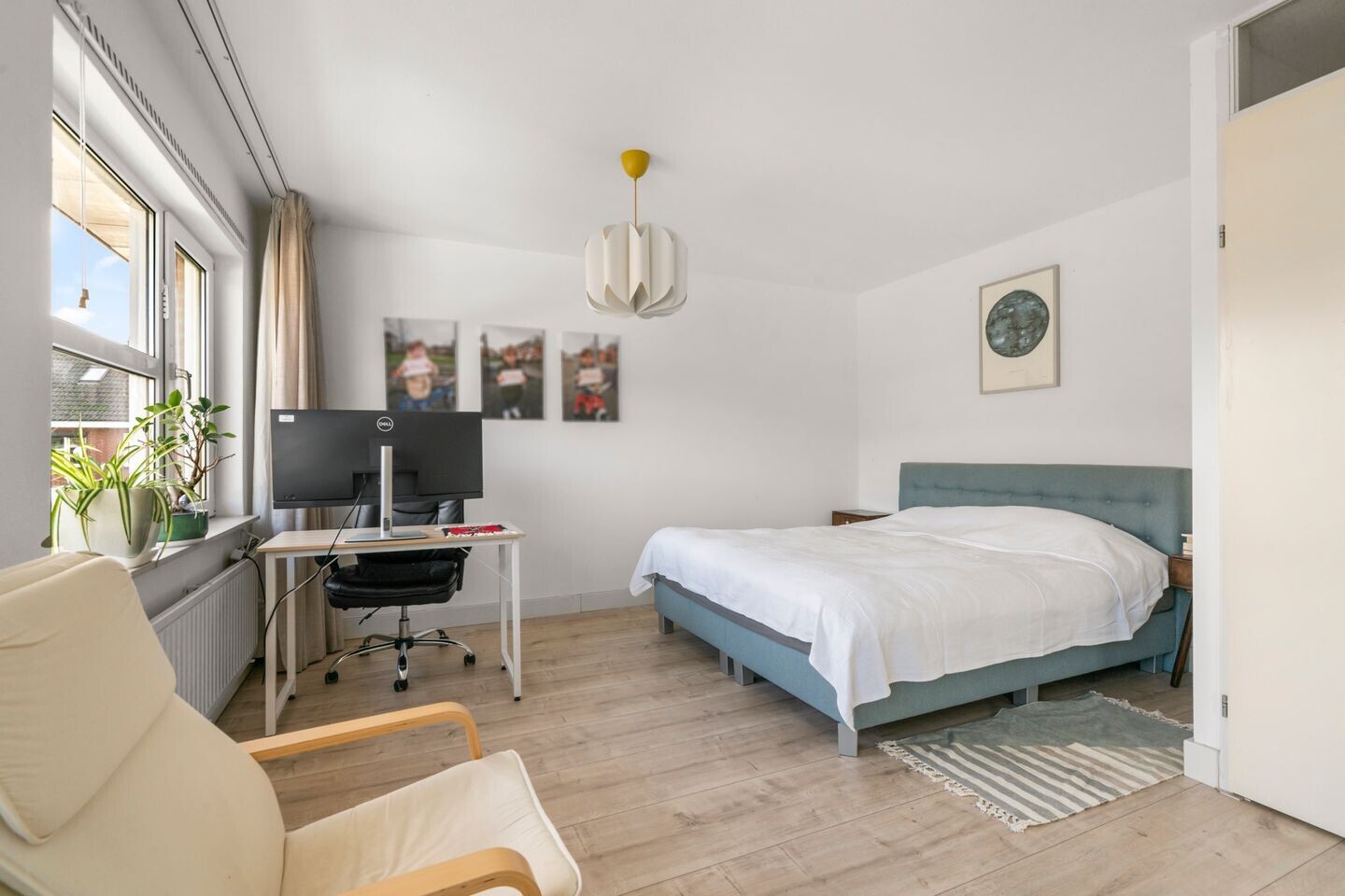 Tussenwoning te koop: Figarolaan 45, Nieuw-Vennep
